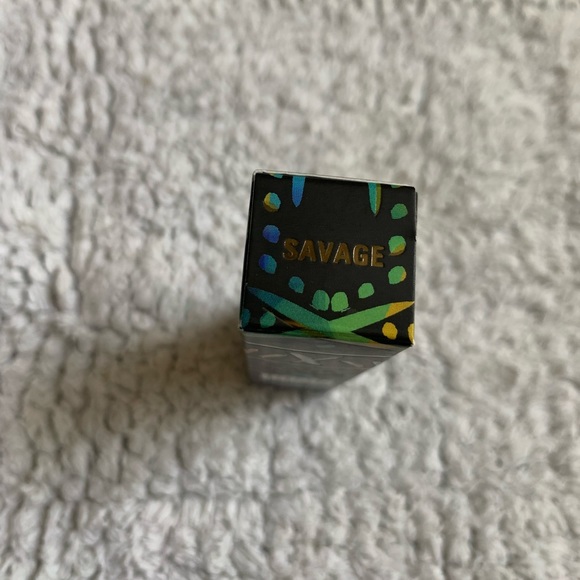 Uoma Beauty Savage Black Magic High Shine Lipstick Hypnotic Impact BNIB - Picture 6 of 12